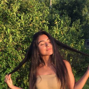 Meet your Posher, Andrea